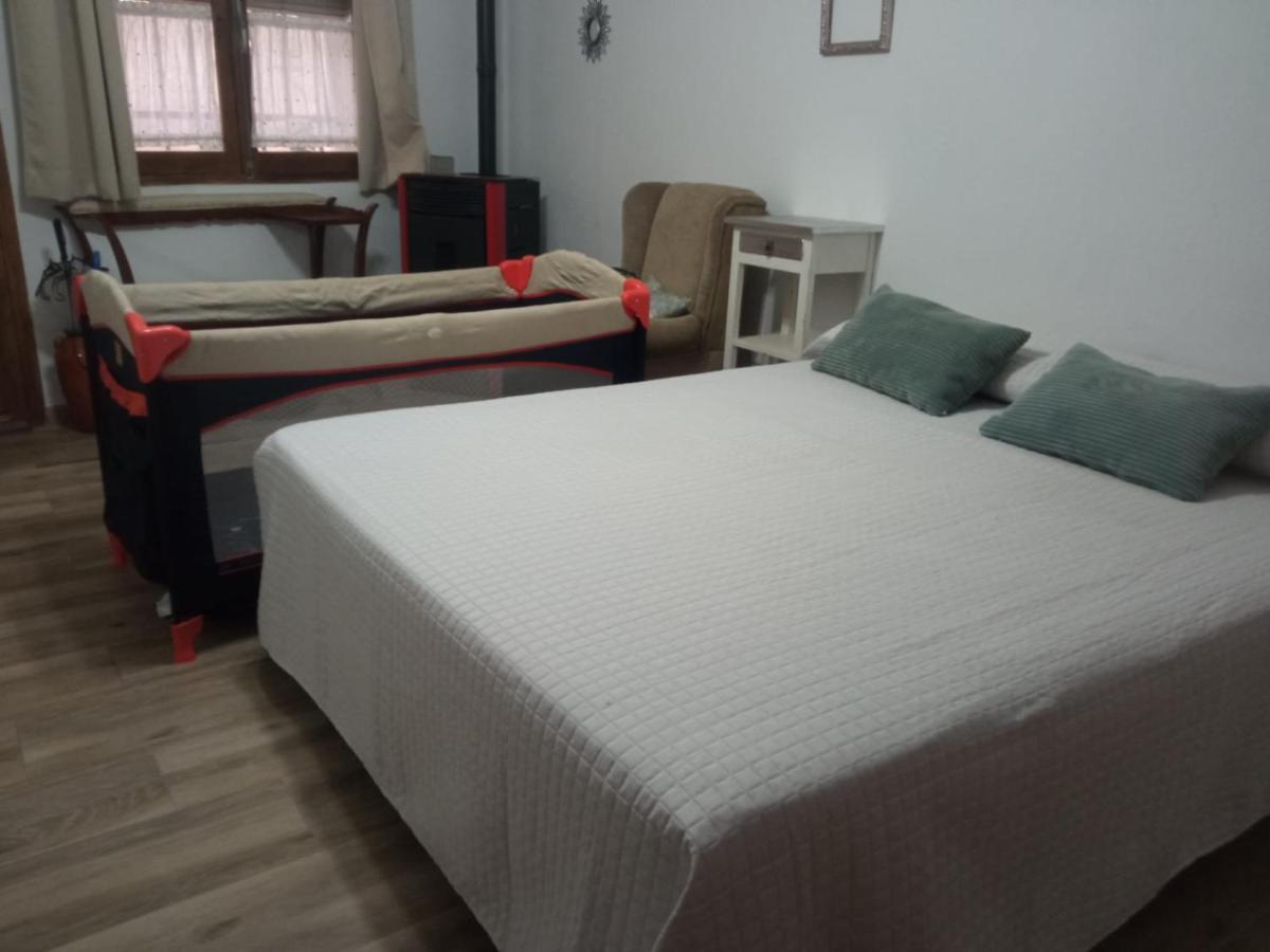 Villa San Isidro Miguelanez Esterno foto